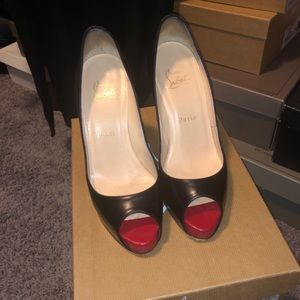 Christian Louboutin Very Prive’ Platform Pump!